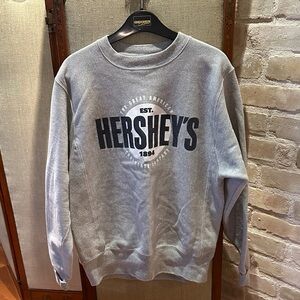Hershey’s Champion Crewneck Gray sweatshirt Unisex Size S Poly/cotton